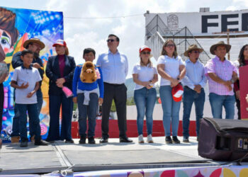 Festejan a las niñas y niños de San Cristóbal