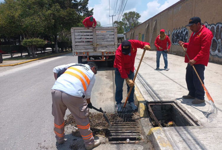 Refuerzan limpieza drenes y alcantarillas en San Cristóbal