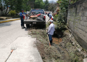Exhortan a evitar el taponamiento de alcantarillas y drenes en San Cristóbal