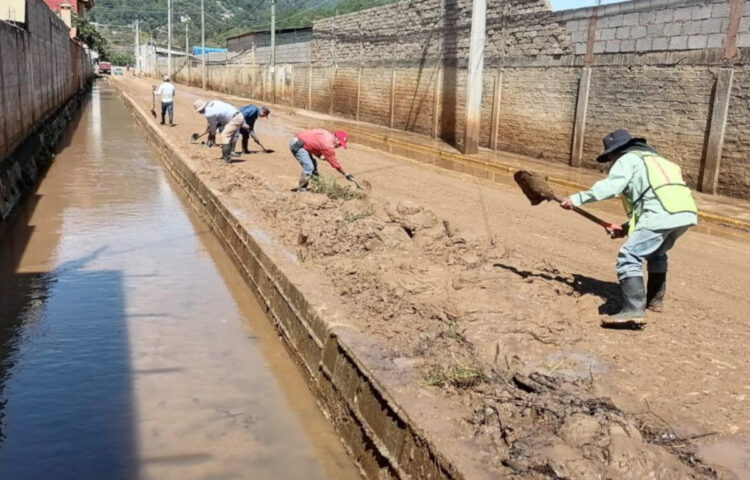 Atiende Ayuntamiento de San Cristóbal afectaciones ocasionadas por intensas lluvias