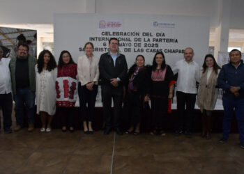 Celebran a las parteras en San Cristóbal