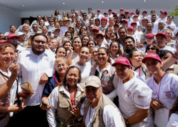 Claudia Sheinbaum encabeza asamblea de salud casa por casa en Jalisco