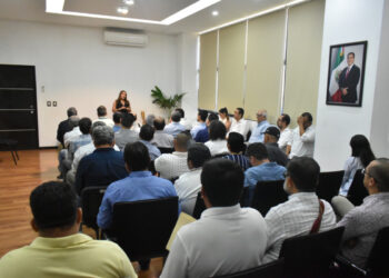 Inédito acuerdo entre 17 sindicatos de volqueteros y consorcios que construirán autopista Palenque – Ocosingo