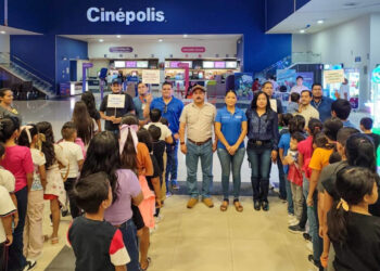 Todo un éxito la matiné de mediodía por la celebración del Día del Niño y la Niña