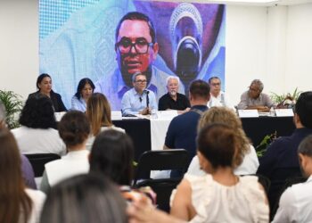 Dictan en la UNACH la Conferencia Magistral “La universidad en el siglo XXI”