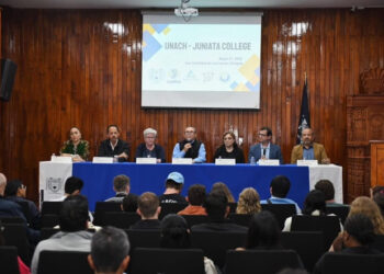 Realizan estudiantes de Estados Unidos estancia académica en la UNACH