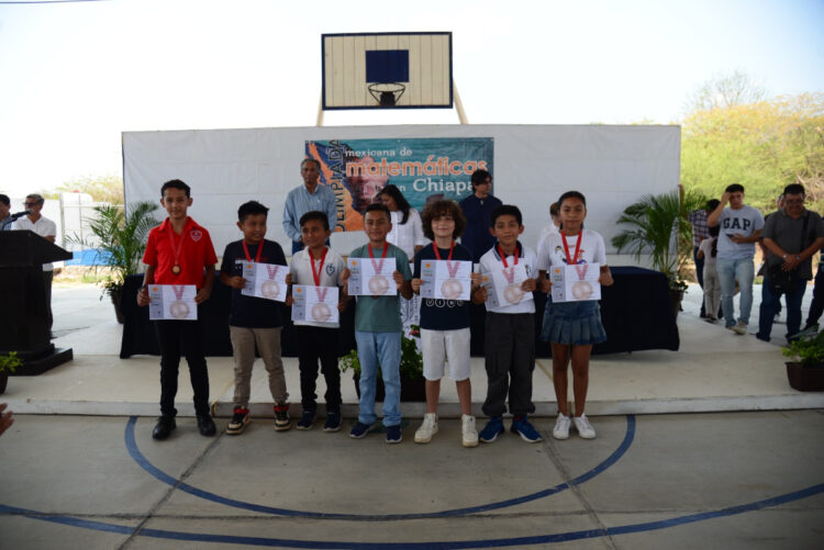 Se realiza en la UNACH la premiación de la fase estatal de la Olimpiada Mexicana de Matemáticas