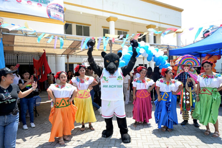 CECyT 21 Bochil promueve educación técnica con exitosa Expo Feria