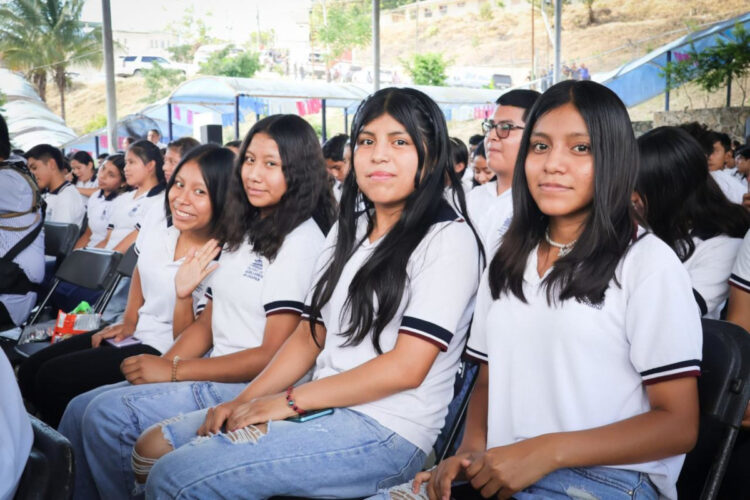 ‘Conecta Cobach’ abona a calidad educativa de miles de jóvenes