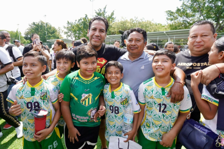 En un ambiente de alegría, Eduardo Ramírez celebra el Día del Padre con familias chiapanecas