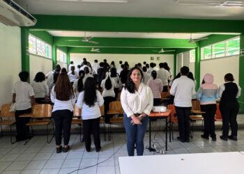 Fiscalía de Derechos Humanos capacita a estudiantes del Conalep sobre la prevención de conductas autodestructivas