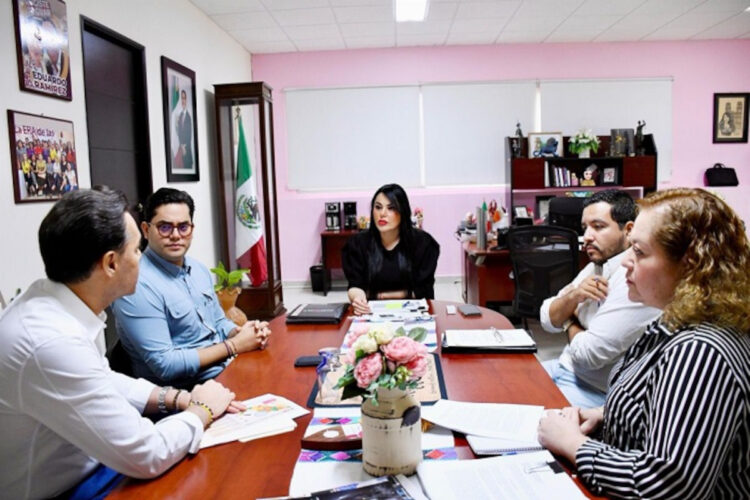 Sostiene reunión de trabajo la titular de la SAyBG con el diputado Juan Marcos Trinidad
