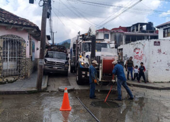 Realiza Sapam trabajos de desazolve en la zona centro de San Cristóbal