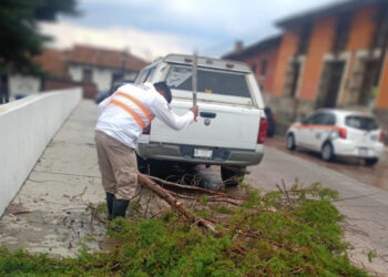 Atienden direcciones municipales emergencias tras lluvias en SCLC