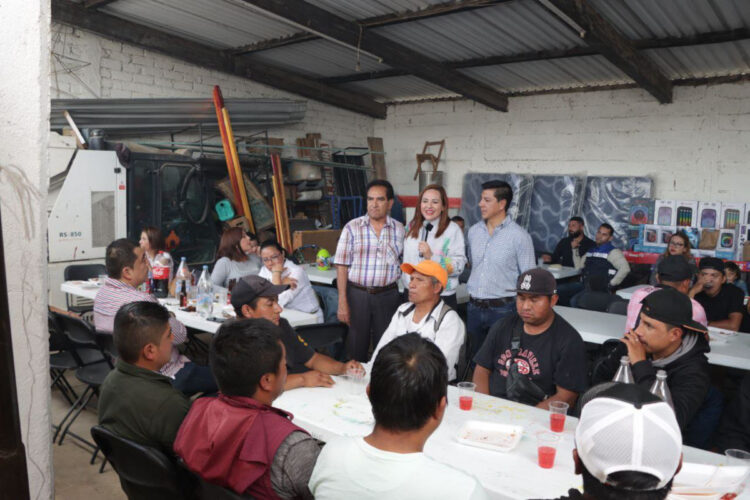 Festejan a los papás de la Dirección de Limpia Municipal de San Cristóbal