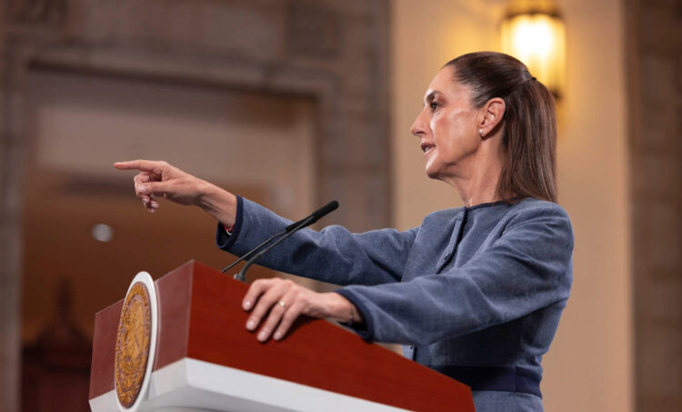 ‘Es absolutamente falso’; Sheinbaum responde a acusaciones de secretaria de Seguridad de EU sobre alentar protestas
