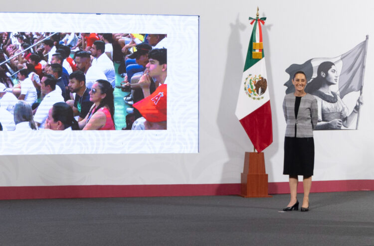 Claudia Sheinbaum pone en marcha Estrategia Nacional de Limpieza en 12 mil km de playas y costas del país
