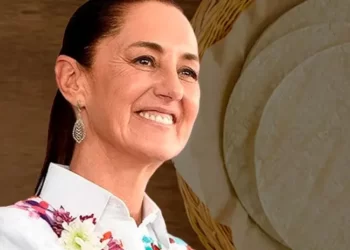 Sheinbaum firma acuerdo para reducir el precio de la tortilla en México