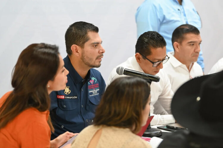 Secretario de Seguridad del Pueblo asiste a la sesión del Gabinete Legal y Ampliado