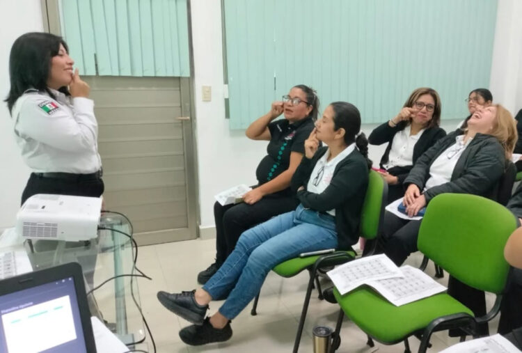 SSP capacita en Lengua de Señas Mexicana a personal de Asuntos Internos