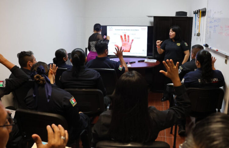 SSP capacita en lengua de señas mexicana a la Unidad de Equinoterapia de la Policía Estatal Preventiva