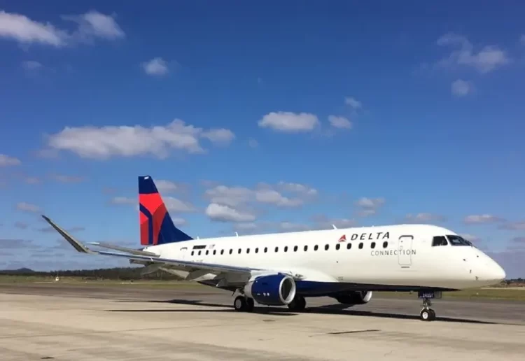 Avión de Delta evita choque con bombardero en EU