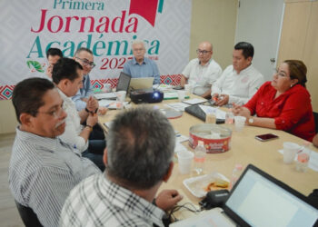 Cecytech se reúne con coordinadores de zona para dar seguimiento a estrategias educativas