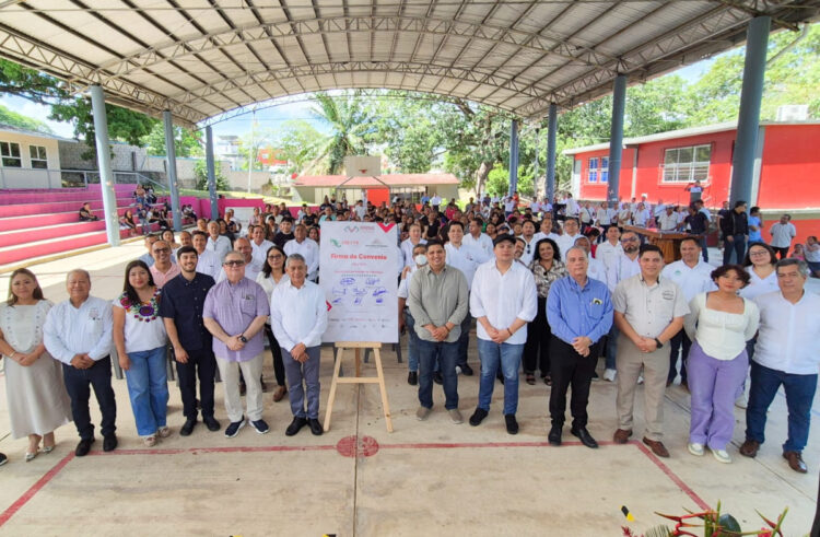 Cecytech firma convenio para fortalecer la Educación Dual en Palenque