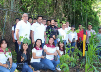 CECyT 16 Salto de Agua impulsa conciencia ecológica entre jóvenes con jornada de reforestación