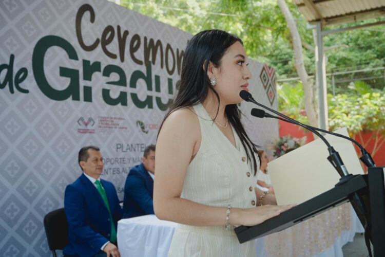 CECyT 01 San Fernando concluye con éxito su ceremonia de graduación 2025