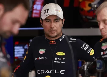‘Checo’ Pérez se aleja de Cadillac