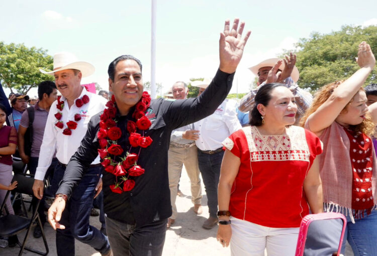 Eduardo Ramírez y María Albores refrendan compromiso con el campo chiapaneco