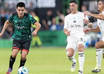 Gilberto Mora recibe ‘flores’ de técnicos