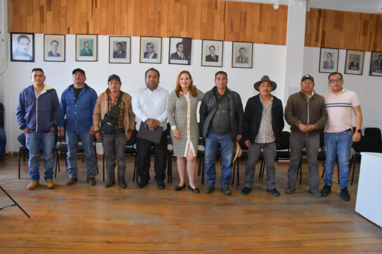 Se reúne Fabiola Ricci con autoridades de Mitzitón