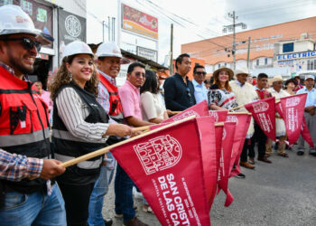 Inicia obra de alumbrado público en la colonia Nueva Palestina