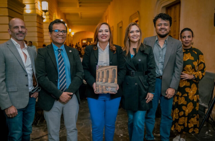 Presentan el libro ‘San Cristóbal de Las Casas. La Eterna Ciudad Real’