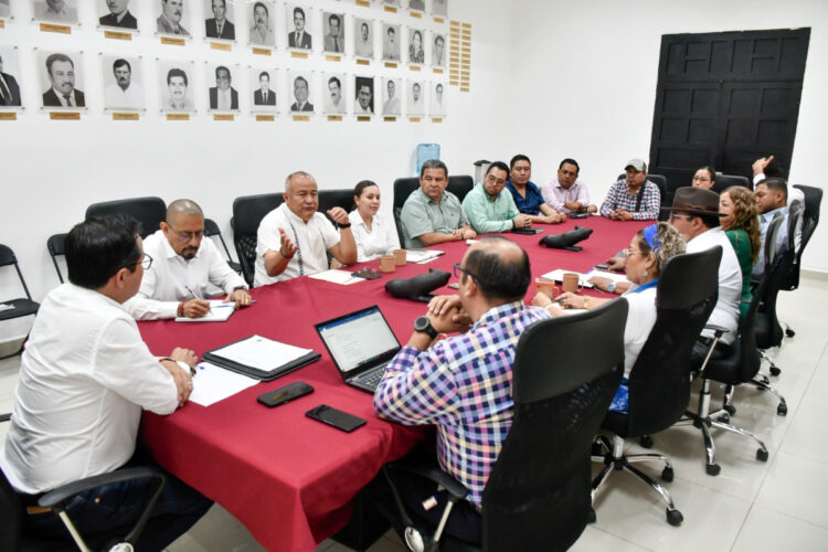 Coadyuva Secretaría de Educación en la reconversión de escuela secundaria a bachillerato en Berriozábal