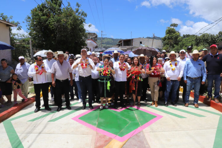 Atestigua titular de Seinfra inauguración de obras prioritarias en Pueblo Nuevo Solistahuacán