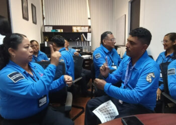 SSP sensibiliza a personal de Equinoterapia con capacitación en Lengua de Señas Mexicana