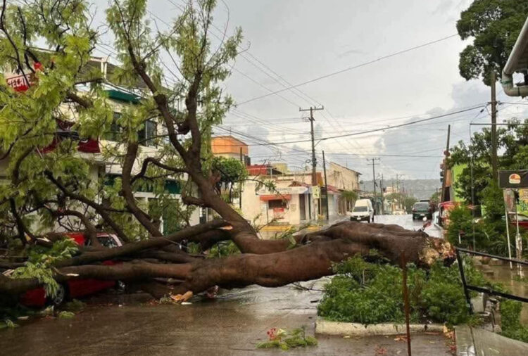 Serias afectaciones dejó el torrencial aguacero de ayer