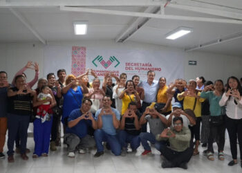 Paco Chacón se reúne con Comités de los Comedores del Humanismo