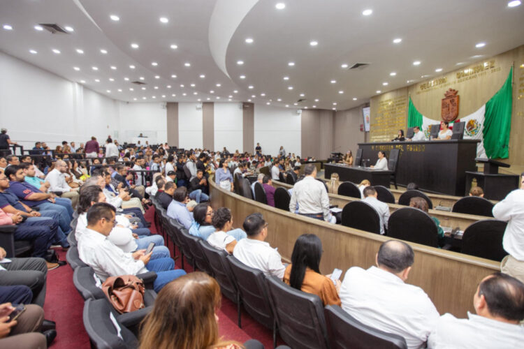 Aprueba Congreso iniciativa que prohíbe venta de bebidas y alimentos de alto contenido calórico en dependencias