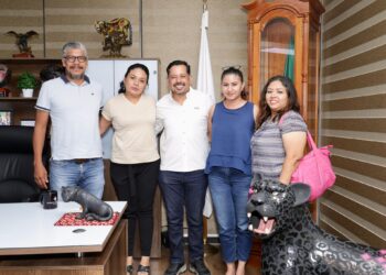 Acuerdan trabajo conjunto padres y madres de la comunidad con autismo y Congreso del Estado