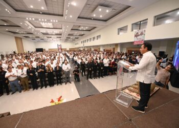 Destaca Eduardo Ramírez labor de docentes del Cecytech y TBC a favor de las juventudes