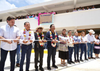 Eduardo Ramírez refrenda compromiso con la educación y la atención a mujeres