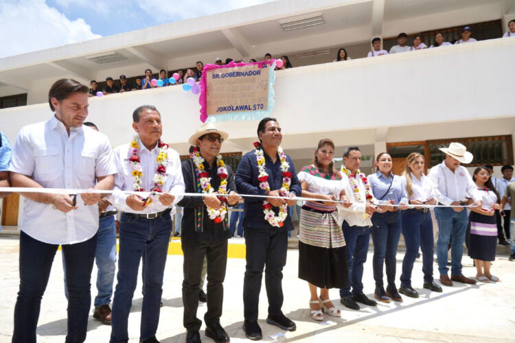 Eduardo Ramírez refrenda compromiso con la educación y la atención a mujeres