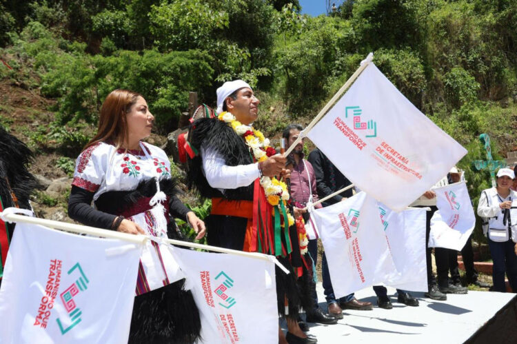 En Rincón Chamula, refrenda Eduardo Ramírez compromiso con el desarrollo y la paz