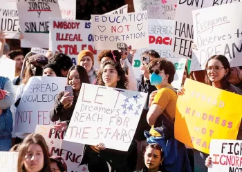 Por infracciones, EU cancela seis mil visas de estudiantes