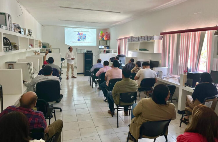 Capacitan a personas servidoras públicas de la FGE sobre el uso del lenguaje incluyente y no sexista