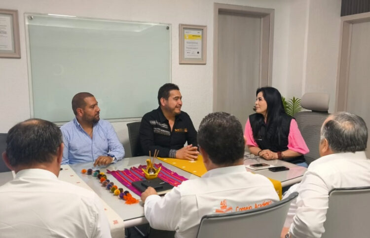 Acuerdan Isstech y SNTE fortalecer atención a pensionados en Chiapas